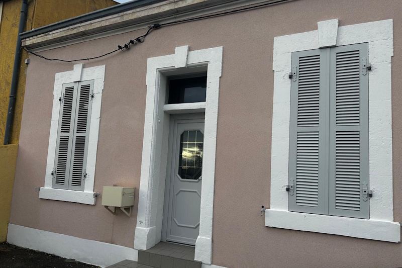 Porte d'entrée aluminium haute sécurité TRYBA posée à Aix-en-Provence